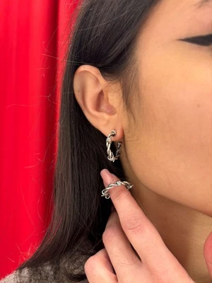 ORECCHINI A CERCHIO 1,75 CM. FILO SPINATO ARGENTO 925 CORDA UOMO DONNA - Immagine 1 di 4