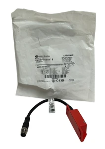 ALLEN BRADLEY 440N-Z21SS2H /B SensaGuard NON-CONTACT SWITCH 440NZ21SS2H NSMP * - Picture 1 of 3