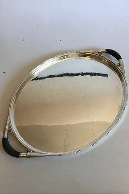 Bandeja para servir ovalada de plata de ley Georg Jensen n.º 251C con asas de madera Foto 1 de 4