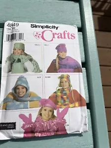 Simplicity 4849 Taglia Unica Artigianato Misses Pile Cappello Sciarpa Berretto Guanti Non Tagliati - Foto 1 di 2