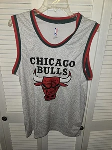 Mens Small UNK Chicago Bulls T Shirt Jersey NBA Basketball Tee - Picture 1 of 12