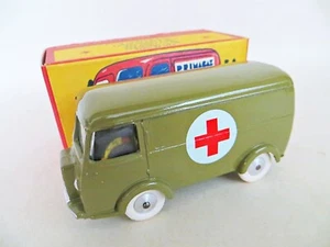 JOUET FRANCAIS QUIRALU 'PEUGEOT D4A ARMY/MILITARY AMBULANCE' GREEN. MIB/BOXED. - Picture 1 of 12