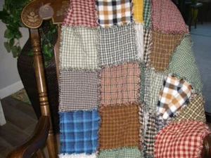 Country Primative/Farm Hou Rag Quilt ~ Green ~ Blue ~ Red~ Beige ~ - Picture 1 of 6
