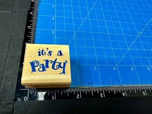 ¡Es una fiesta! Estampilla de goma para artesanía y fabricación de tarjetas Greenbrier International - Imagen 1 de 8