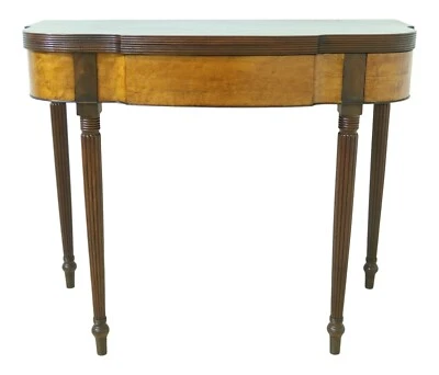 F53549EC: Period Antique Sheraton Mahogany & Birdseye Maple Games Table - Image 1 of 4