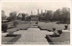 Postkarte KY Harrodsburg Eingang alt Ft Harrod-Pioneer Memorial State Park RPPC - Bild 1 von 1
