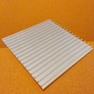 6 Zoll Kühlkörper Aluminium (6,0 x 6,08 x 0,5) Zoll. Geringer Wärmewiderstand. - Bild 1 von 2