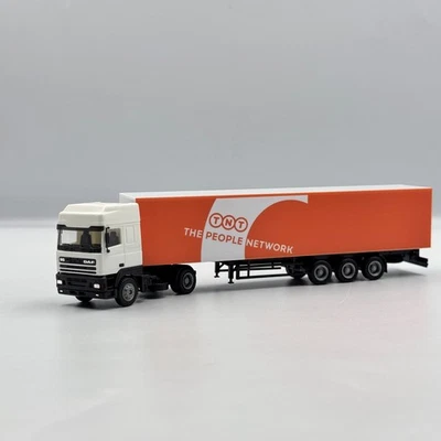 DAF 95 with Semitrailer “TNT” – Express Parcel & Logistics Fleet, Scale 1/87 H0 - Image 1 of 4