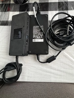 Dell WD19DC With 240W Power Adapter Docking Station - Image 1 of 2