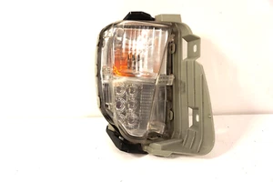 OEM 2012-2015 TOYOTA PRIUS RIGHT RH SIDE FOG LIGHT TURN SIGNAL - Bild 1 von 3