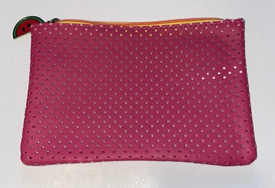 Bolsa de Maquillaje Ipsy Glam Rosa Perforada Foto 1 de 4