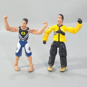 Lotto 2 figurine Jakks Adrenaline Athletes Malcolm McCassy Road Champs XS Snowboar - Foto 1 di 16