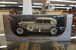 1/18 Signature 1930 Packard Brewster White (14346) New open box - Picture 1 of 7