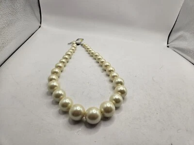 CAROLEE New York faux big pearl  necklace New With Tags White MSRP $65 - Image 1 of 4