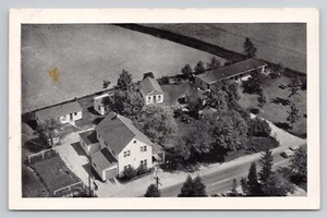 Postcard Dutch Tourist Court Oostburg Wisconsin - Picture 1 of 2