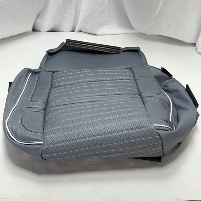 Cubierta de asiento trasero OEM 2022 2023 2024 Lincoln Navigator JL7Z-7863804-XC NUEVO Foto 1 de 4