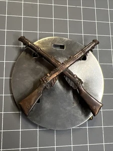VINTAGE ORIGINAL WW2 MARKSMAN CROSSED RIFLES BADGE 303 AIF - Picture 1 of 3