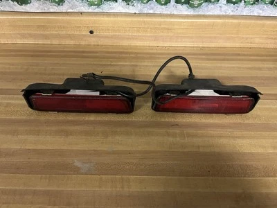 JUEGO DE LUCES MARCADORAS LATERALES TRASERAS ORIGINALES PORSCHE 944 1983-91 MARCADOR ROJO Foto 1 de 4