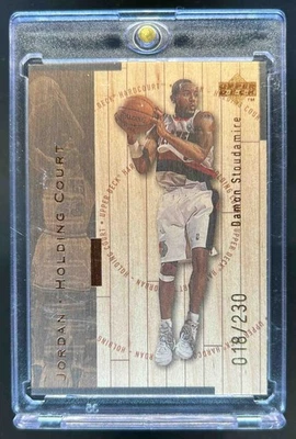1998-99 UD Hardcourt Damon Stoudamire Michael Jordan Holding Court Bronce #/230 Foto 1 de 2