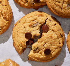 Homemade Peanut Butter Chocolate Chip Cookies One Dozen Made To Order - Picture 1 of 1