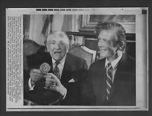 1970 Press Photo, Casey Stengel & John Lindsay, Celebrate Casey Stengel Day - Picture 1 of 3