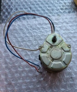 CROUZET 82-344 AC GETRIEBEMOTOR (R5S8.1B2) - Bild 1 von 2