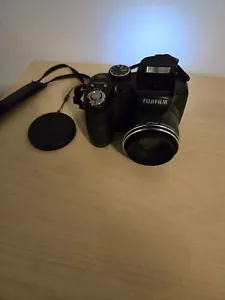 black Fujifilm finepix S 1600 12 MP 15x Zoom Digital Camera good condition - Picture 1 of 10