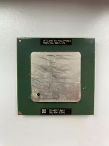 CPU TUALATIN Intel Celeron SL5VQ 1,1 GHz 1100A/256KB/100 MHz/1,475V socket 370. - Foto 1 di 3