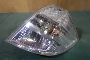 Luces traseras LED genuinas transparentes RH Honda Fit Jazz GE6 GE7 GE8 GE9 2008 - 2014 FABRICANTE DE EQUIPOS ORIGINALES - Imagen 1 de 5