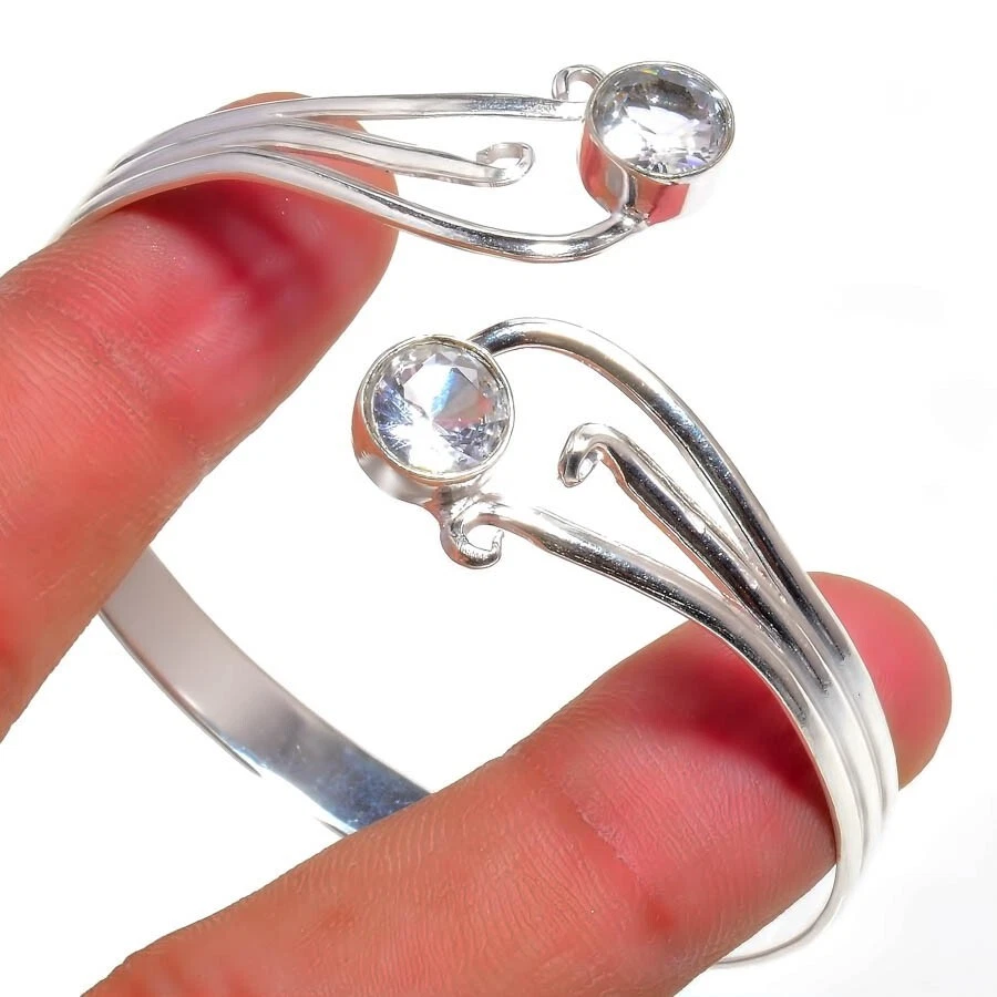 Brazalete de joyería de plata de ley 925 hecho a mano con piedras preciosas de topacio blanco talla 7-8 Foto 1 de 1