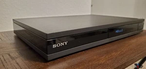 Sony UHP-H1 bluray,  CD & SACD player .Superb picture & sound. PLEASE SEE NOTES. - Picture 1 of 3