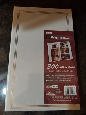 ÁLBUM DE FOTOS PIONERO COLOR CREMA 300 BOLSILLOS DESLIZABLES 4×6 CARPETA DE METAL DE TRES ANILLAS  Foto 1 de 4