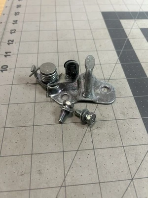 2006-2010 Kia Optima Trunk Lid Latch Striker With Mounting Bolts Bolts(251) - Image 1 of 3