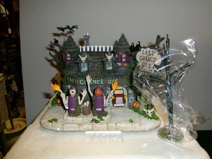 Hawthorne Village - The Munsters LAST CHANCE GAS with COA - Picture 1 of 12