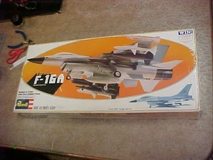 Revell General Dynamics F-16A #4701 - 1/32 Scale Model Kit - Picture 1 of 1