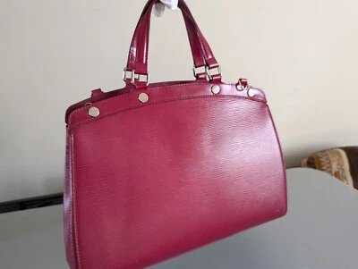 Bolso Louis Vuitton Brea Rojo Carmín Cuero Epi MM Hecho en Francia Asa Superior Foto 1 de 4