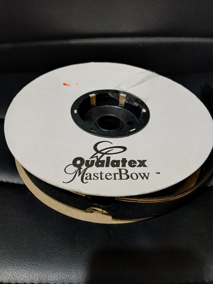 Carretel completo QUALATEX MASTER BOW RIBBON acabamento dourado preto macio - Imagem 1 de 4