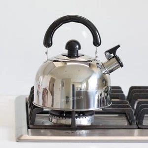 1.8 Litre Stainless Steel Whistling Kettle Hob Gas StoveTop Caravan Camping Gift - Picture 1 of 5