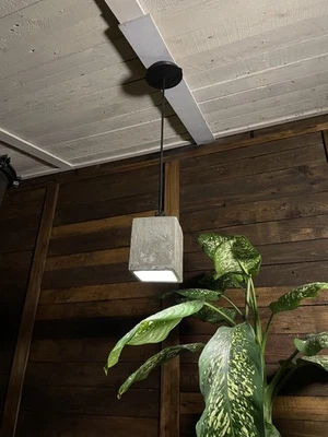 Lámpara colgante de hormigón estilo loft hecha a mano lámpara de techo industrial lámpara de hormigón Foto 1 de 4