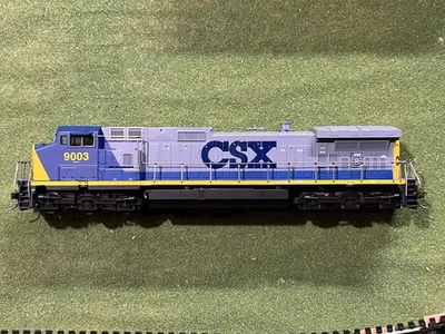 Athearn Ho 4968, C44-9W non-powered locomotive kit, CSX #9003 - Image 1 of 4