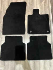 Ford Explorer Premium EV 2024 Fußmatten / Original - Bild 1 von 3