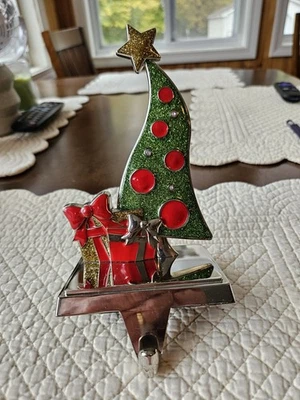 Percha para medias de Harvey Lewis. Metal con incrustación de vidrio. 7" T x 5" W. 1 lb. Foto 1 de 4