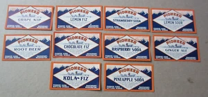 Lote de 10 etiquetas antiguas vintage años 30 - PIONEER - Soda - Davenport Wash. - WESTERN - Imagen 1 de 1