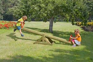 Holzwippe Gartenwippe aus Kiefernholz Ø 14x300cm Kinderwippe Schaukel Karussell - Bild 1 von 1