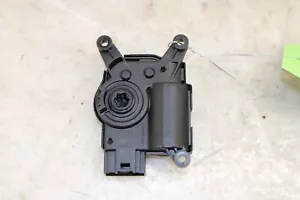 2019-2023 Audi TT HVAC Vent Flap Actuator 2Q0907511F OEM HE108 - Picture 1 of 4