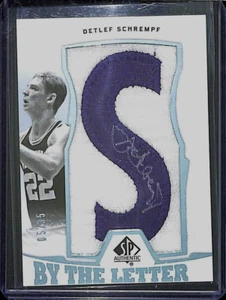 2013-14 Upper Deck SP Basketball By the Letter Autograph BLSC Detlef Schrempf - Picture 1 of 2