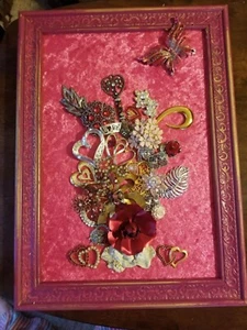 Framed Jewelry Art Mixed Media Vintage and Contemporary "Be My Valentine" - Picture 1 of 3
