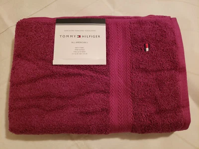 Tommy Hilfiger All American II Toalla de Baño de Algodón, Magenta, Azul Sueco 27"X52"  Foto 1 de 4