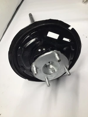 Eje trasero izquierdo Datsun Roadster 66-70 con placa trasera Foto 1 de 4