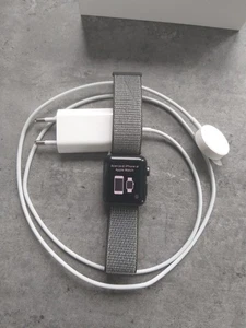 Apple Watch Series 3, 38mm - en muy buen estado con cargador - Imagen 1 de 6